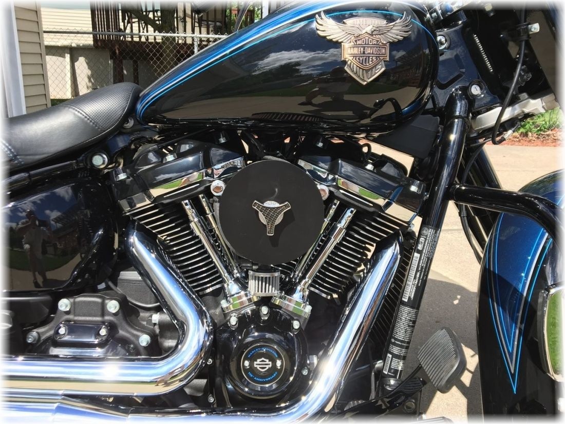 Premium Discrete Breather System Twin Cam Touring Softail Dyna DK Custom Harley Davidson High Flow EBS Outlaw M-8 Milwaukee-Eight Stage I Trike Tri Glide Freewheeler
