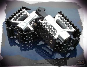 DK Custom Triple Trap FOOTPEGS Harley-Davidson Motorcycles Sportsters-Dynas-Softails-V-Rod's Super gripper Series Improve Lean Angle Adjustable