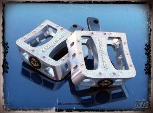 DK Custom SGS Promo Deluxe Aluminum Finish Harley Sportster Dyna Primo Footpegs Foot peg mini floorboard outlaw trap style BMX